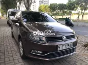 Chính chủ bán Volkswagen Polo 1.6 Sedan Màu đồng