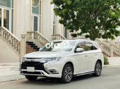 Mitsubishi Outlander Premium 2022 trả trước 250tr