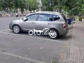 Xe gia đình Kia Carens SX 2.0 AT 2011.