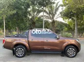 bán xe bán tải nissan navara 2020