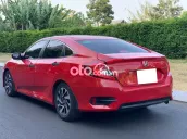 Honda Civic 2018 E màu đỏ đẹp zin chuẩn gia đình