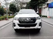 Hilux 2.4E 2018, chạy 9vkm, siêu đẹp