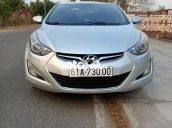 Bán xe Hyundai Elantra 2015 số tự động 355tr