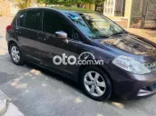 Nissan Tiida SE 2010 số tự động