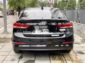 Bán xe Hyundai Elantra 2018 số sàn