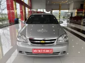 Sedan 5 chỗ giá rẻ, máy số ngon, thân vỏ chắc chắn