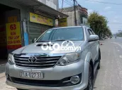 Toyota Fortuner 2016 số sàn gia đình