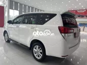 Toyota Inova E MT 2018