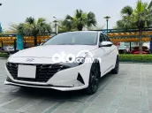 Hyundai Elantra 1.6 đặc biệt 2022 lướt chỉ 1v8 km