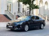 xe Toyota Camry 2018 E Đen