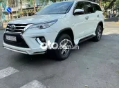 Toyota Fortuner 2018 7 chỗ màu trắng một chủ SD