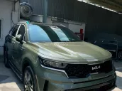 Sorento Xanh Quân Đội siêu hiếm tại Sài Gòn