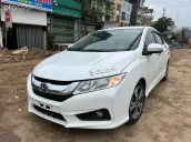 Xe rất mới và nguyên bản, chạy hơn 6v km