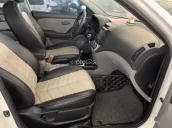 Sedan 5 chỗ giá rẻ, máy số ngon, thân vỏ chắc chắn