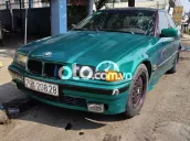 xe BMW 320I