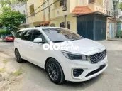 Cần bán KIA sedona màu trắng đang sử dụng