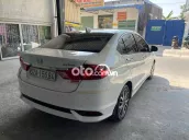 Bán xe Honda City 2019 màu trắng 45.000km Gia đinh