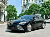 Toyota Camry 2019 tại Hà Nội