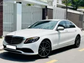 Mercedes-Benz C200 2021 tại Hà Nội