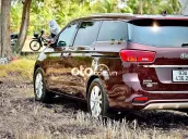 Kia Sedona 2019 7 chỗ màu đỏ ( bản full ) máy dầu