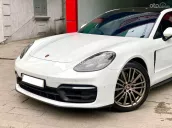 Porsche Panamera 2021