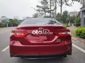 Bán xe Toyota Camry 2020 2.0G màu đỏ số tự động