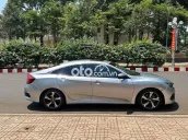 Honda Civic 2017 bản 1.5 Turbo