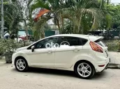 Ford Fiesta hatchback hàng hiếm 6v km