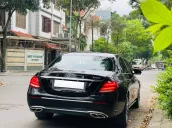 Mercedes-Benz E200 2017 tại Hà Nội