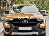 Everest WILDTRAK 4x4 lăn bánh 12-2023 4nghìn km