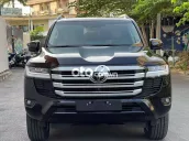 Toyota Land Cruiser 300 đã ra biển chưa lăn bánh