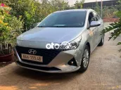 Hyundai Accent 2021 số sàn màu bạc