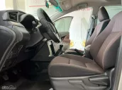 Toyota Innova 2.0E Số Sàn 2022 - Xe gia đình không qua taxi dịch vụ, đẹp như mới