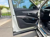 Trang bị full option hiện đại