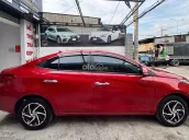 Xe còn mới cứng