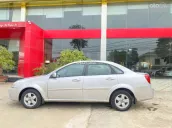 Sedan 5 chỗ giá rẻ, máy số ngon, thân vỏ chắc chắn