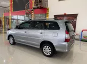MPV 8 chỗ rộng rãi, chất xe cực đẹp