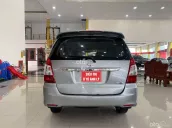 MPV 8 chỗ rộng rãi, chất xe cực đẹp