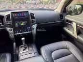 Toyota Land Cruiser VX 4.6L 2014
