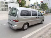 Ba chỗ ngồi số sàn máy dầu