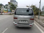 Ba chỗ ngồi số sàn máy dầu