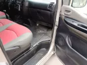 Ba chỗ ngồi số sàn máy dầu