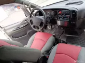 Ba chỗ ngồi số sàn máy dầu