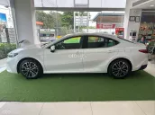 Toyota CAMRY - Có sẳn giao ngay, KM khủng!!!