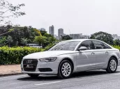 Model 2015 màu trắng giá tốt