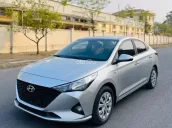 Xe đẹp đầy đủ đồ chơi