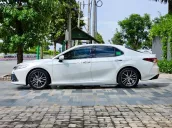 Màu trắng, odo 10.000 km