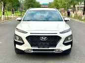 Bán xe Huyndai Kona 2.0 AT 2020 màu trắng, tên tư nhân, chạy hơn 3 vạn km