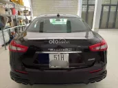 Đi mới được 2400km