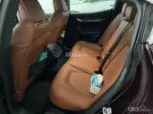 Đi mới được 2400km